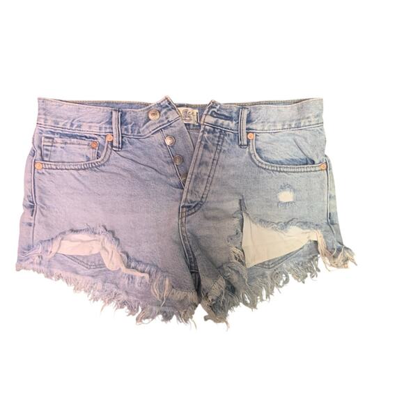 We the Free 2PR Loving Good Vibrations Distressed Denim Shorts sz 26 - Picture 5 of 11